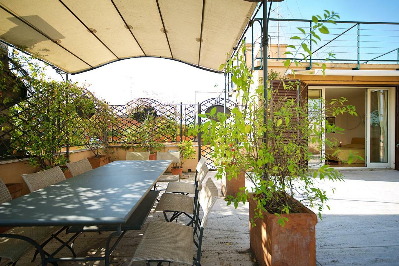 Ginnasi Palace Penthouse Apartment Rom