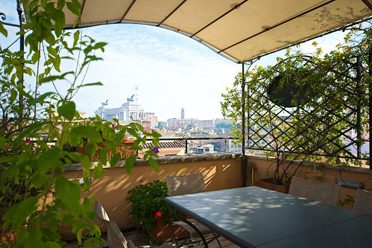 Ginnasi Palace Penthouse Apartment Rom