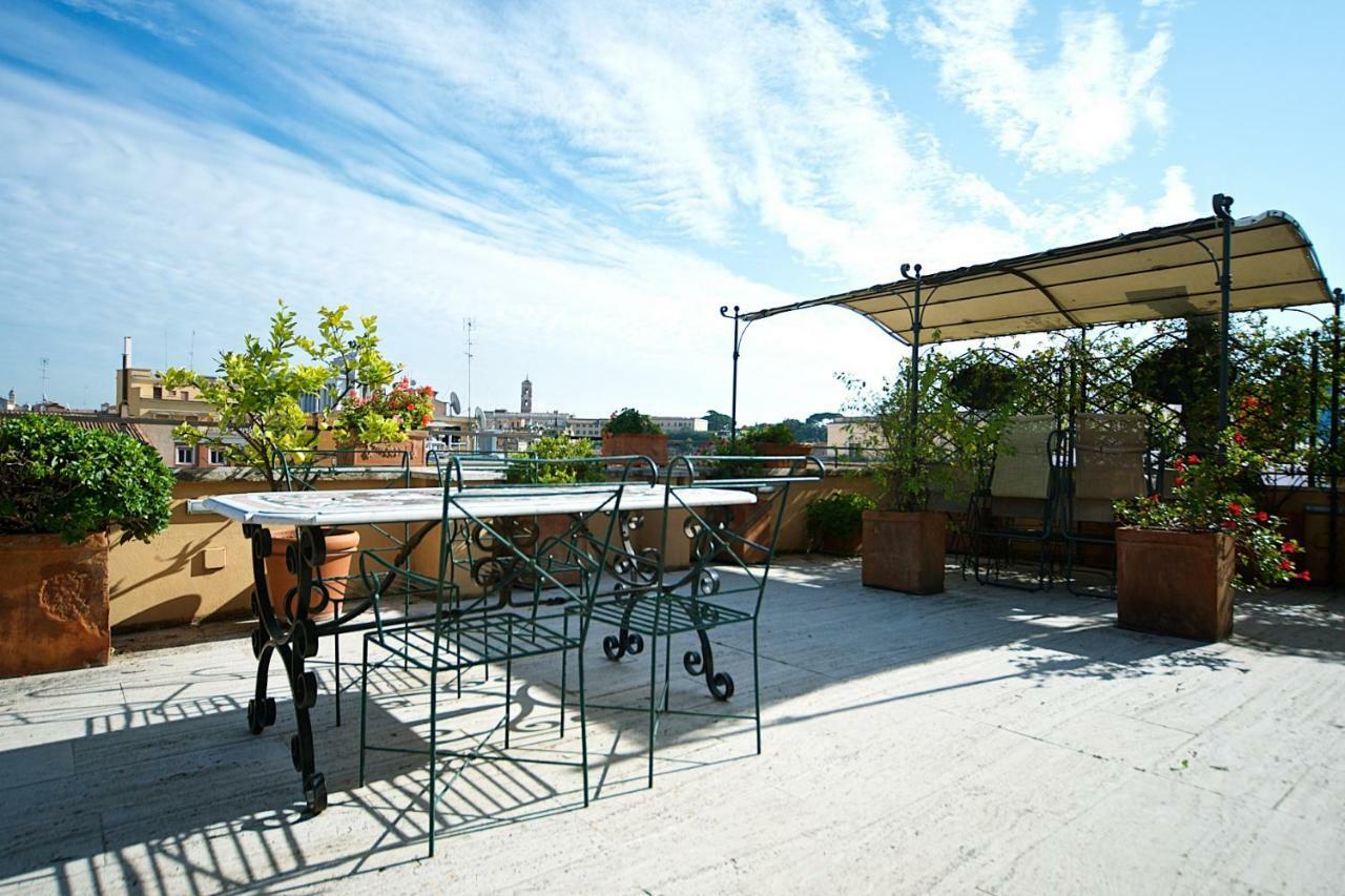Apartment Ginnasi Palace Penthouse Rom
