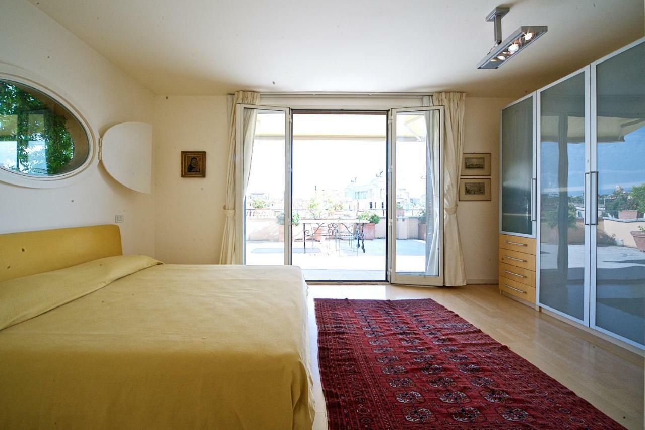 Ginnasi Palace Penthouse * Rom